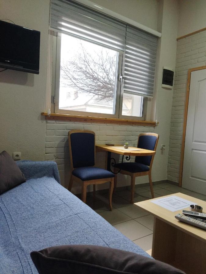 Apartmani Sirmium Sremska Mitrovica Exterior foto